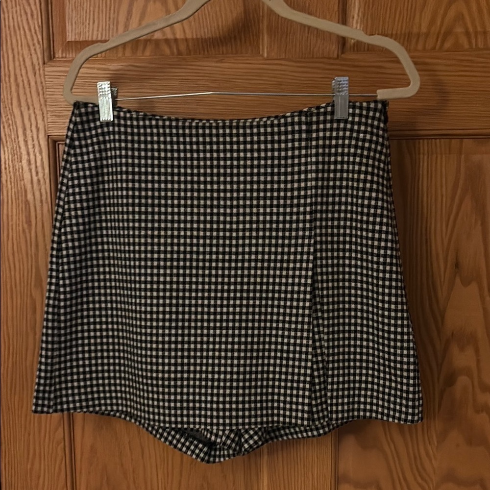 CAbi Black and White Checkered Skort